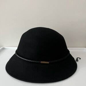 Nine West Black Wool Women's Hat with Braided Band